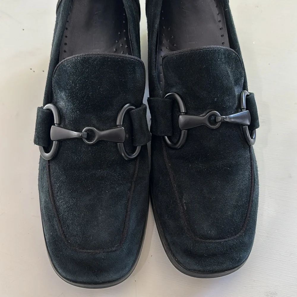 Vaneli Women's Black Alroy Suede Loafers Size 8.5M‎